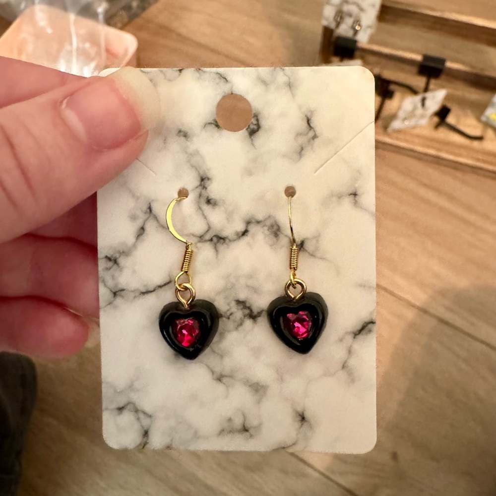 Black and Gold Heart Earrings with Pink Gem